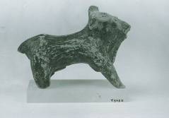 71 T 823D CLAY HORSE Height: 4.7 cm