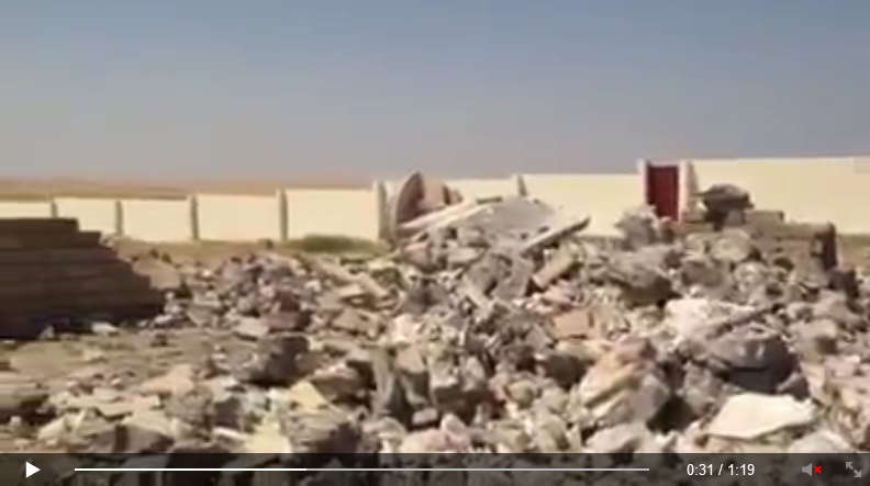 'Yezidi holy place/sacred site Quba Sheikhsin destroyed by IS terrorists. [Von IS-Terroristen zerstörte êzîdîsche Heiligenstätte Quba Sheikhsin.]' (c) Ezidi Press, Facebook, 1. September 2014 (d)