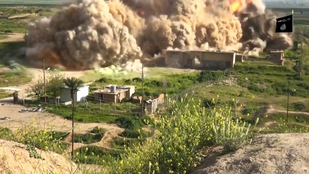 Islamic State attack on Nimrud (video release: 11th April 2015 - 00h06m22s b)