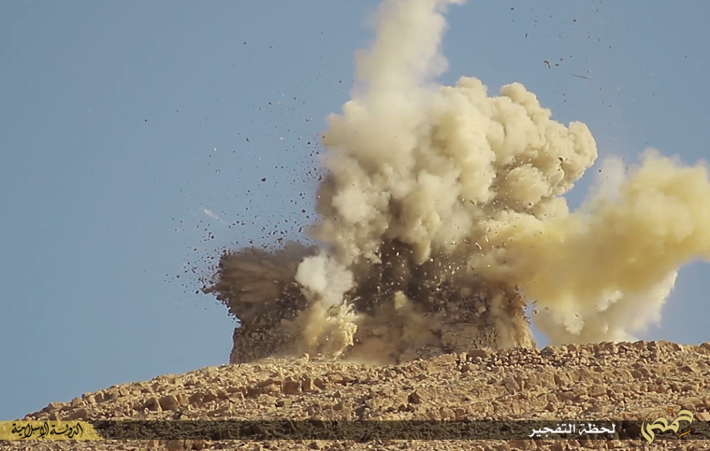 Photographer's report: Removal of the landmarks of polytheism in the city of Palmyra (Islamic State, 22nd June 2015 d)